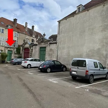 Apartment Lumineux Avec Cour *