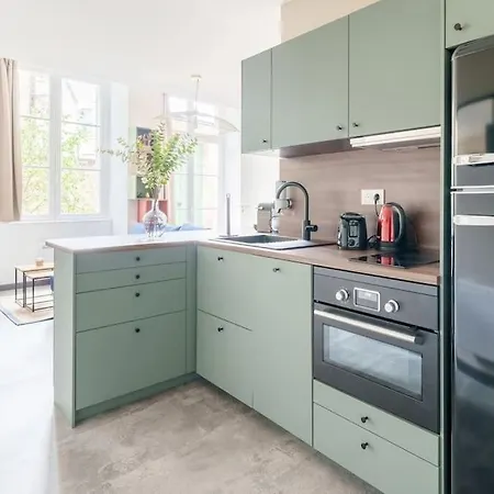 Lumineux Avec Cour Appartement Chaumont (Haute-Marne)